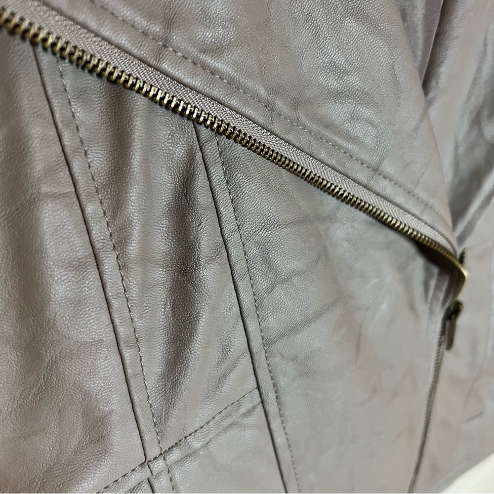 Leather Jacket - Picture 13 of 14